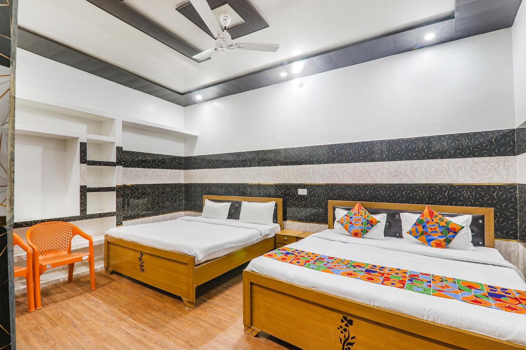 Fabexpress Milan Palace Ayodhya Esterno foto