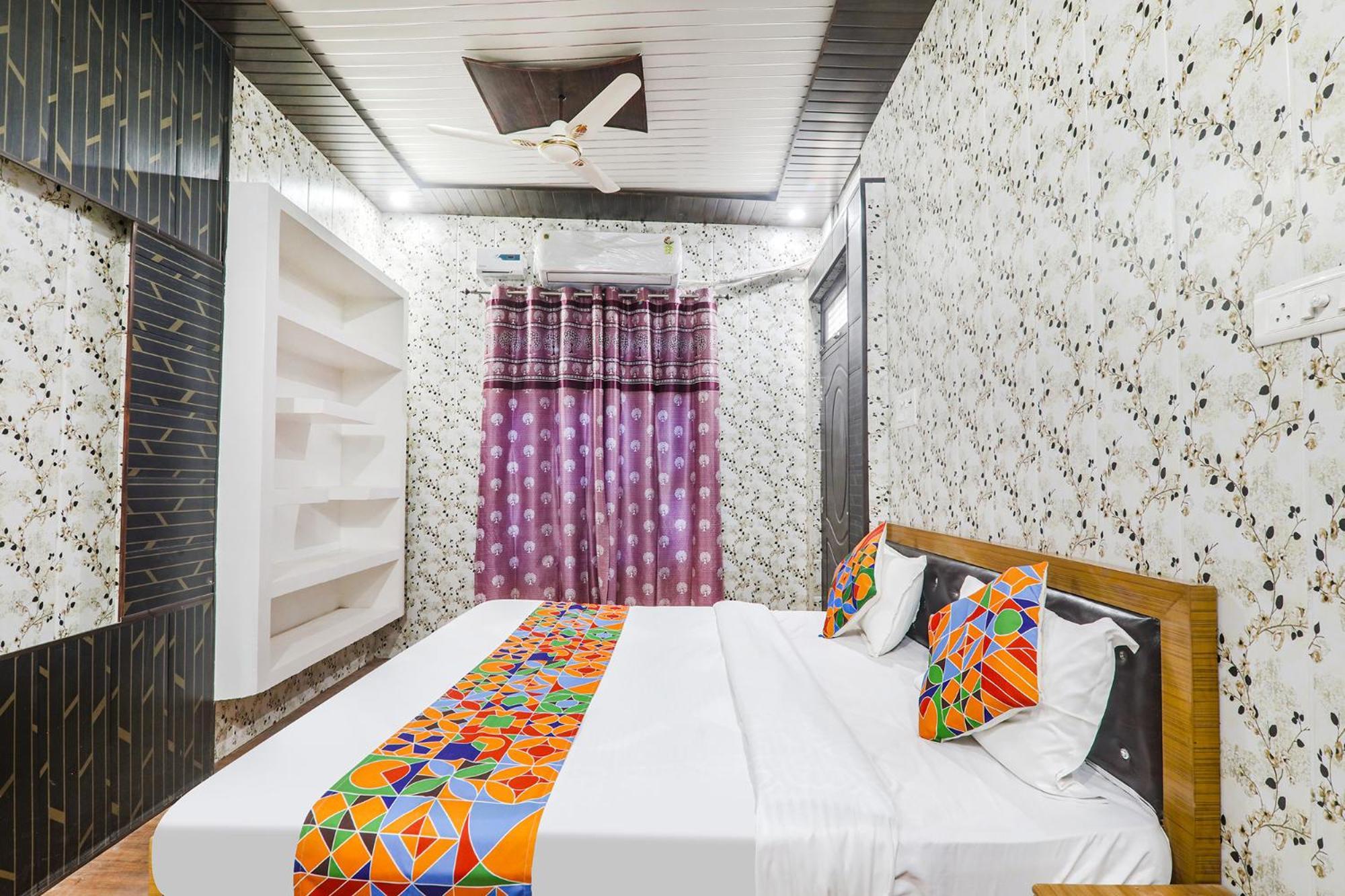 Fabexpress Milan Palace Ayodhya Esterno foto